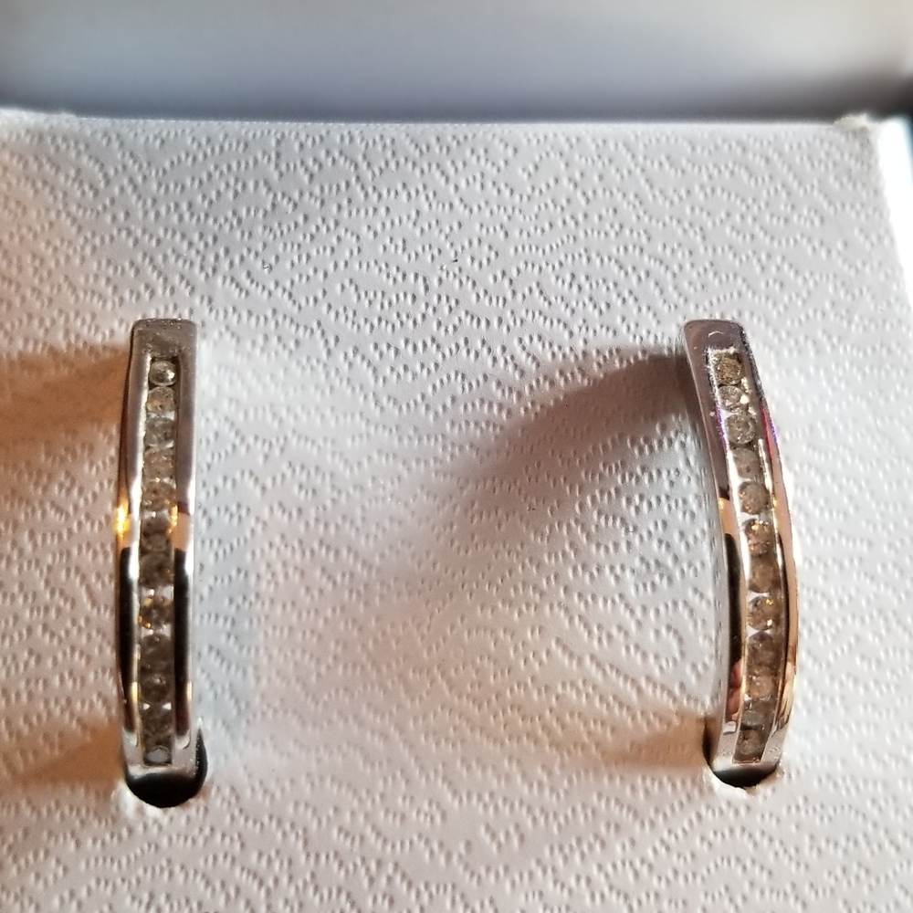 1/4 Ct Real Diamond Earrings. 925 Sterling Silver